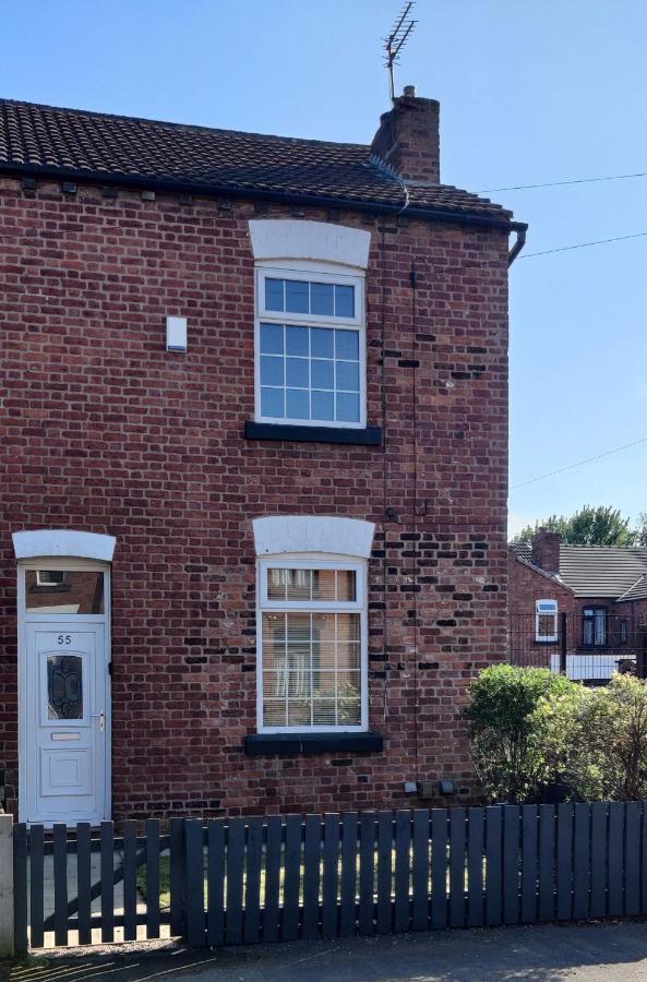 فيلا Victorian Semi Detached House Behind The High Street نيوتن لو ويلوس المظهر الخارجي الصورة