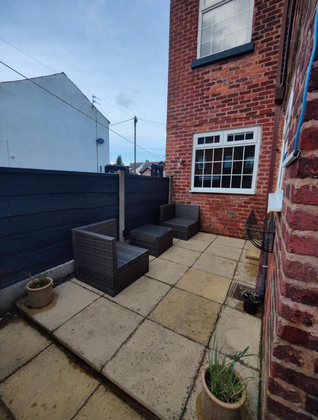 فيلا Victorian Semi Detached House Behind The High Street نيوتن لو ويلوس المظهر الخارجي الصورة